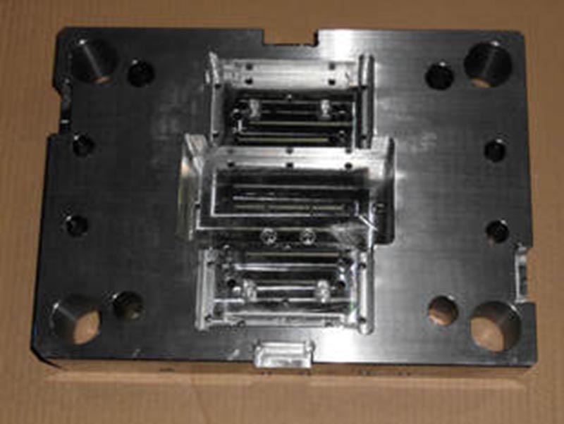 岳麓精密塑料模-06